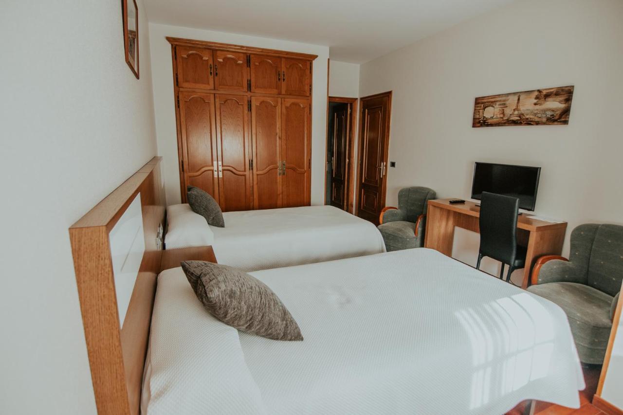 Hotel A Veiga Samos Bagian luar foto
