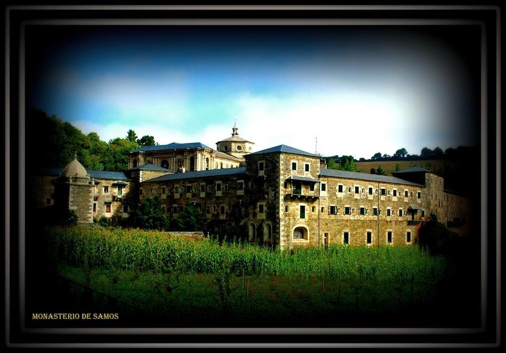 Hotel A Veiga Samos Bagian luar foto